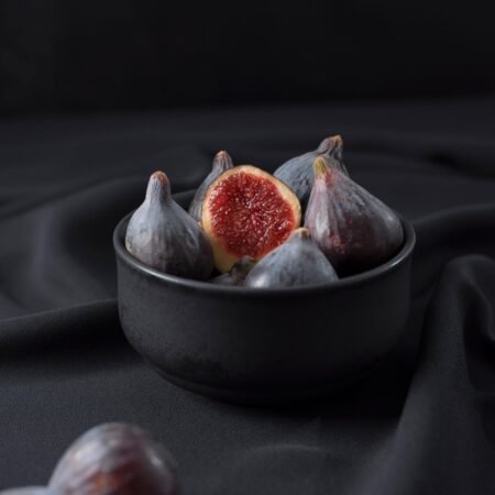 Figues entières et coupées