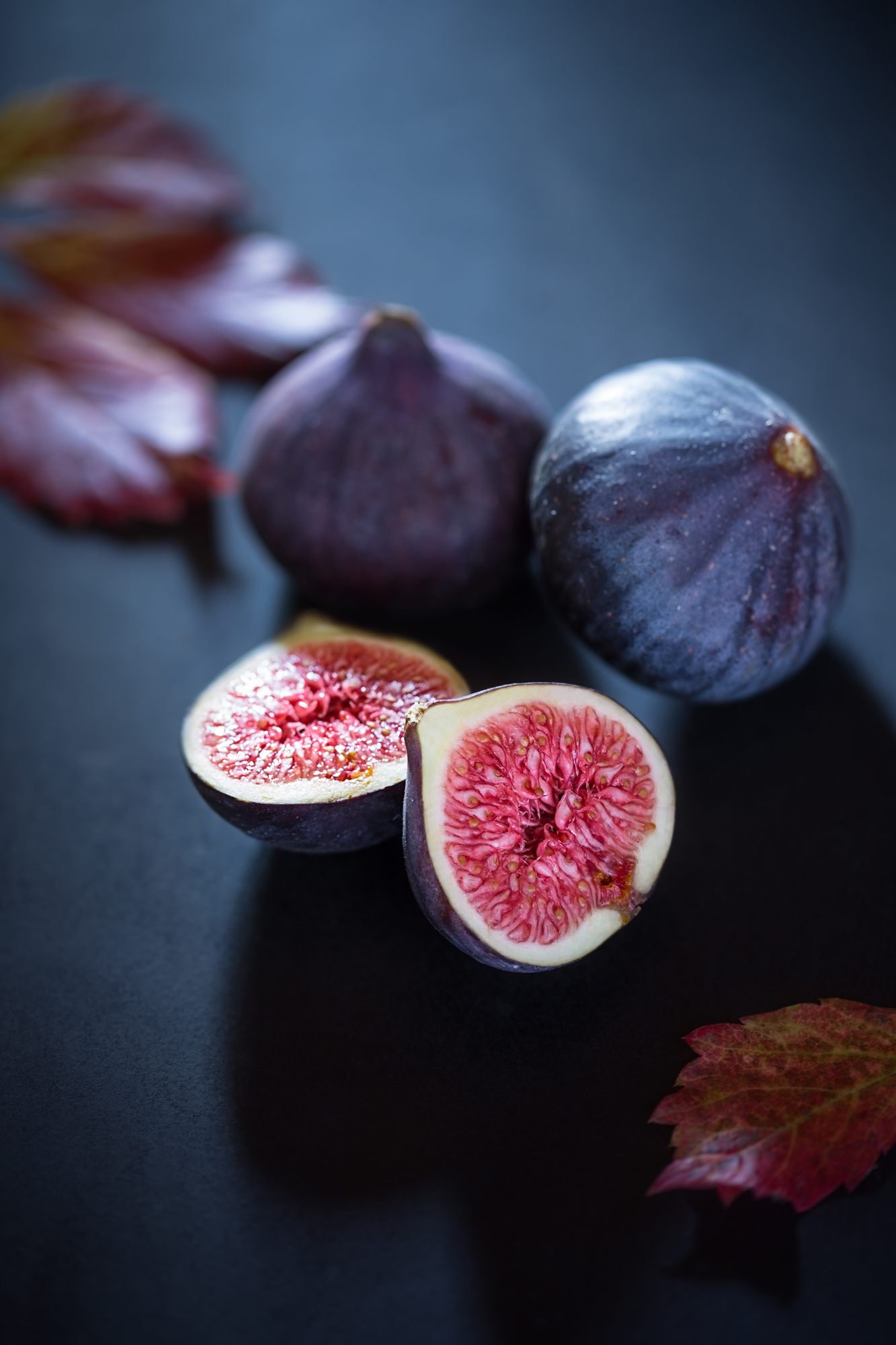 Figues fraîches violettes